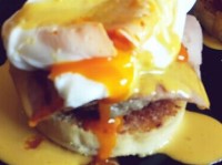 egg benedict burger