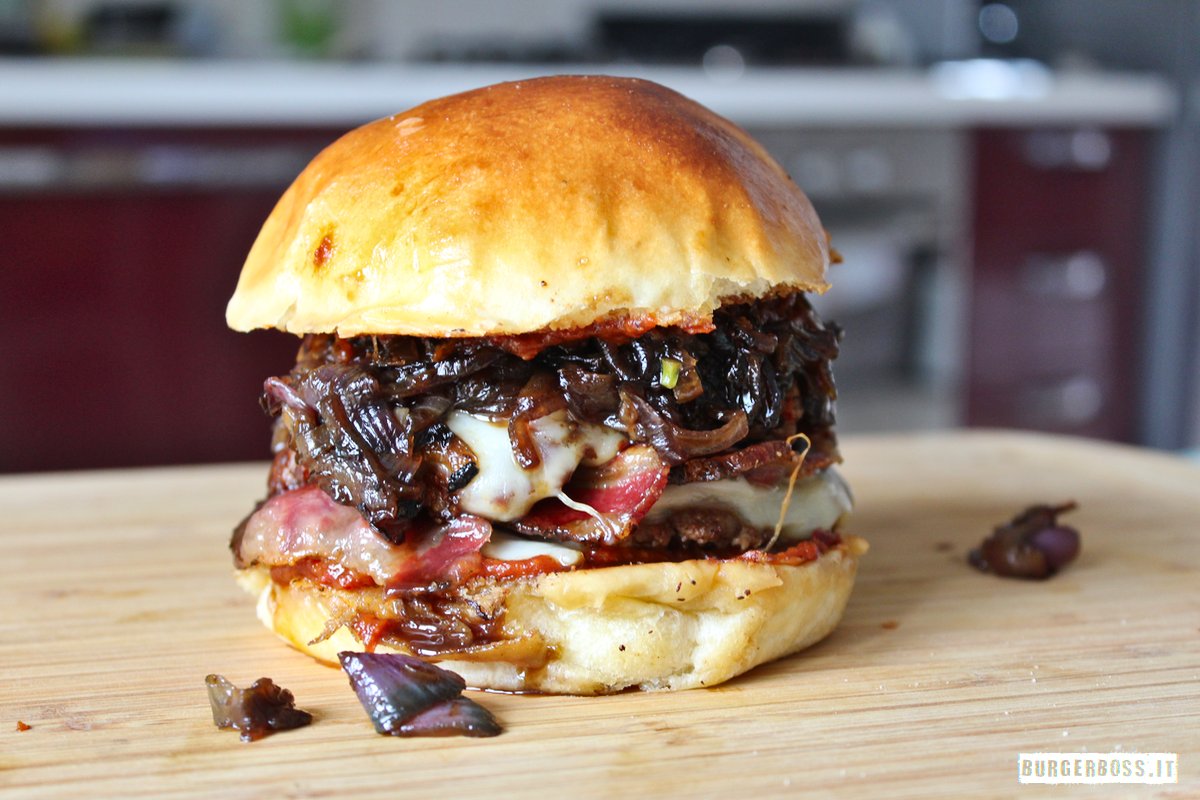 Kalabrian Burgerfest Edition, l'hamburger che ha conquistato Praga