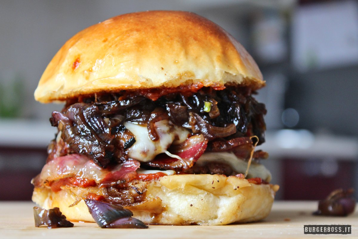 Kalabrian Burgerfest Edition, l'hamburger che ha conquistato Praga